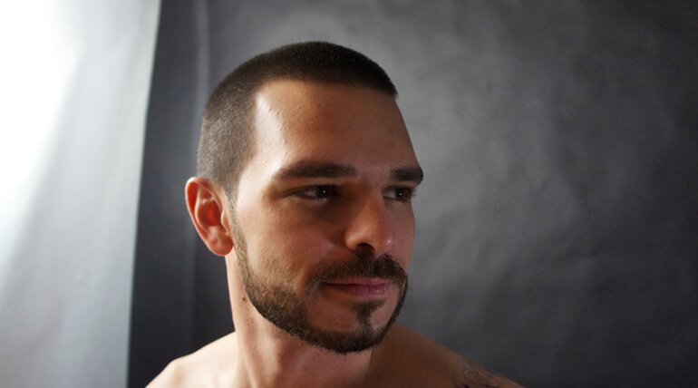 Cliff in Cock Hounds