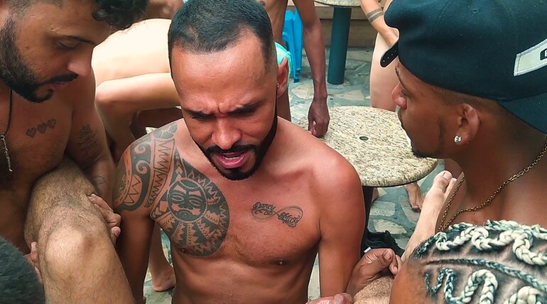 Max Puto Karioca in FERNANDO BRUTTO 20-MAN "KITCHEN-SINK" GANGBANG