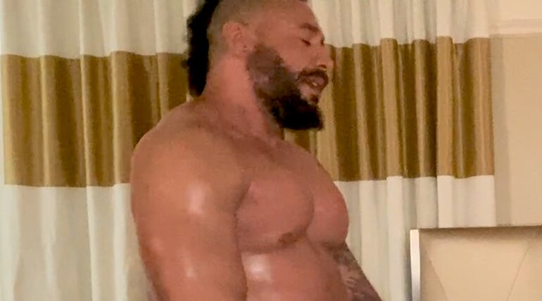 Max Phoenix in GINGER BRED MEN