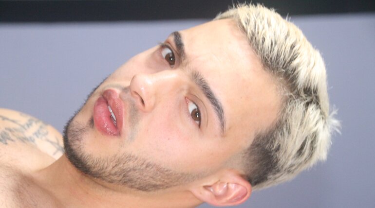 Alejandro Zatroro in Alejandro Zatroro & Iker Ramiro