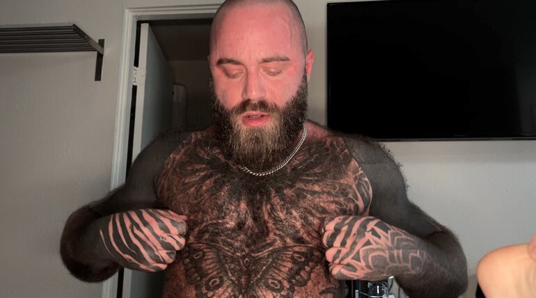 Baby Bear in Tatted Fag & Baby Bear