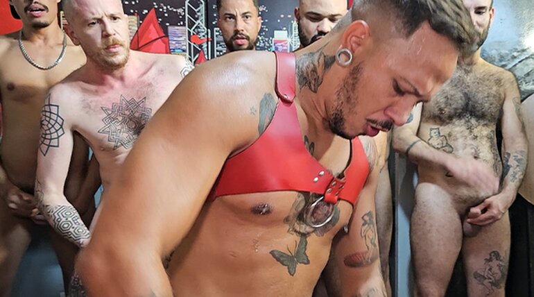 Junior Felix in PIGS IS PIGS CUMSHOT REVIEW