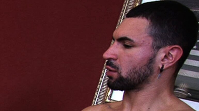 Ian Greene in Roman Maverick, Sam Bridle, Ian Greene & Alejandro Vez 