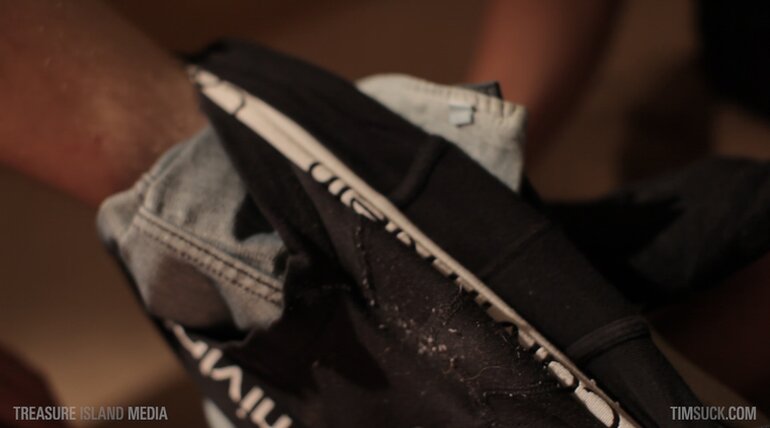 LONDON SUCKS - TIMSuck Volume 7