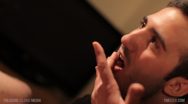 LONDON SUCKS - TIMSuck Volume 7