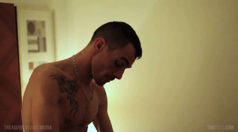 LONDON SUCKS - TIMSuck Volume 7