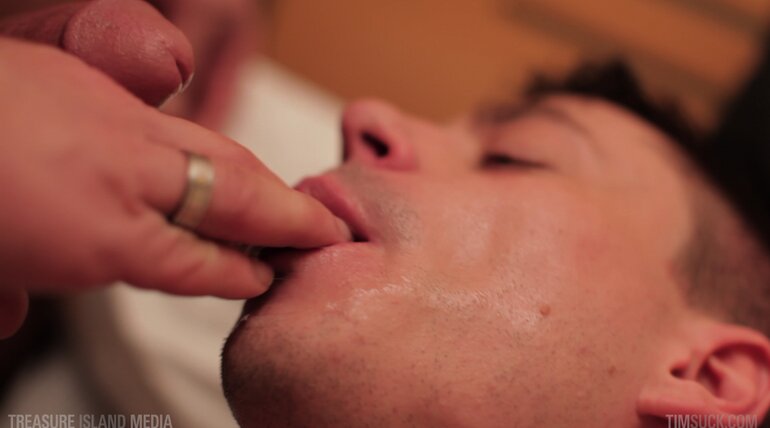 LONDON SUCKS - TIMSuck Volume 7