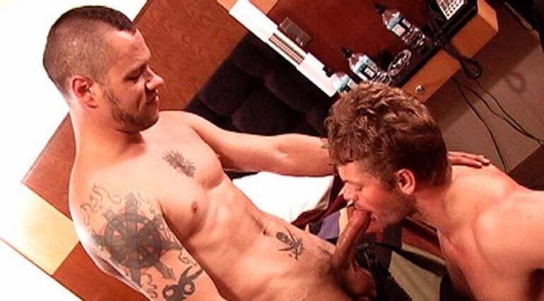 DAMON GETS BLOWN in Cumsloppy Buttholes